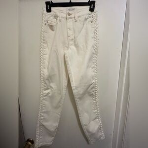 Judy Blue Like New White Skinny Jeans with Braided Side Seams, Size 1/25
